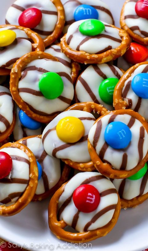 pretzel M&M hugs