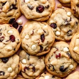 white chocolate chip cranberry cookies