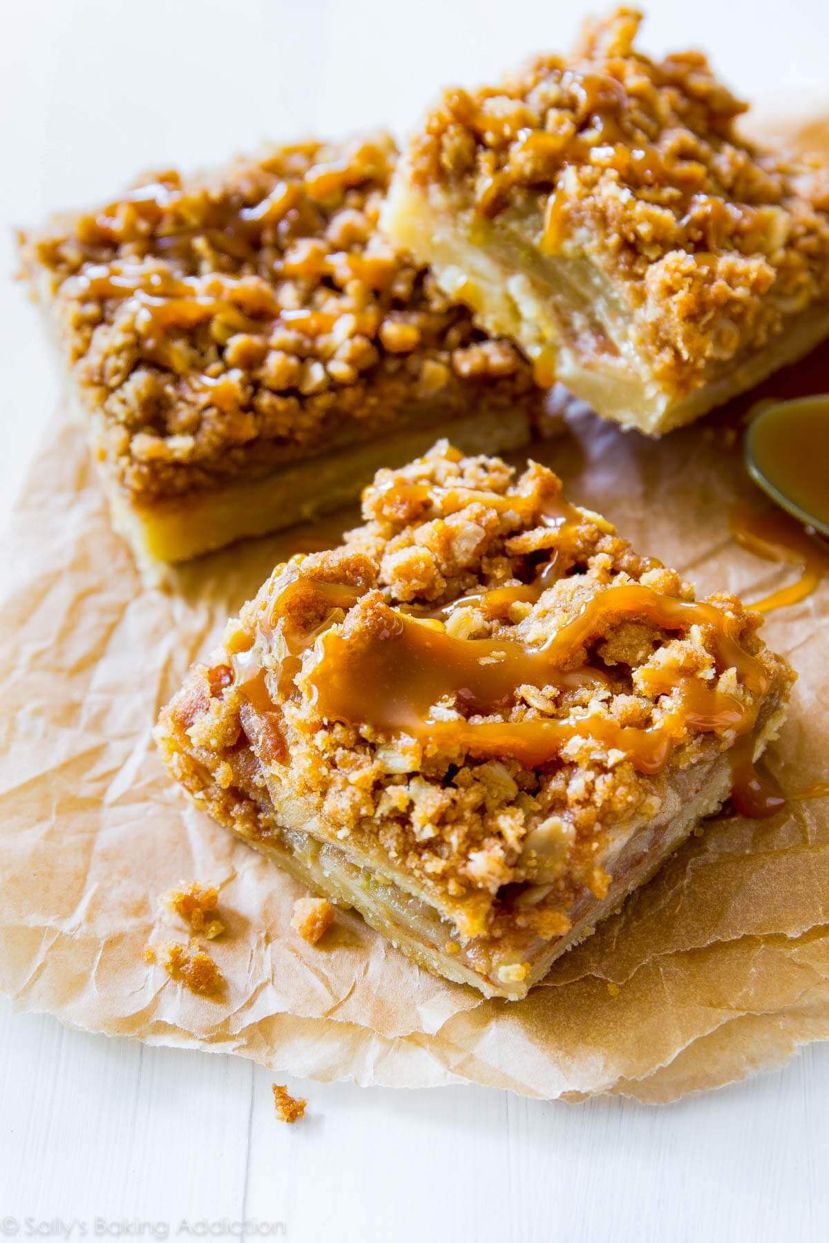 salted caramel apple pie bars