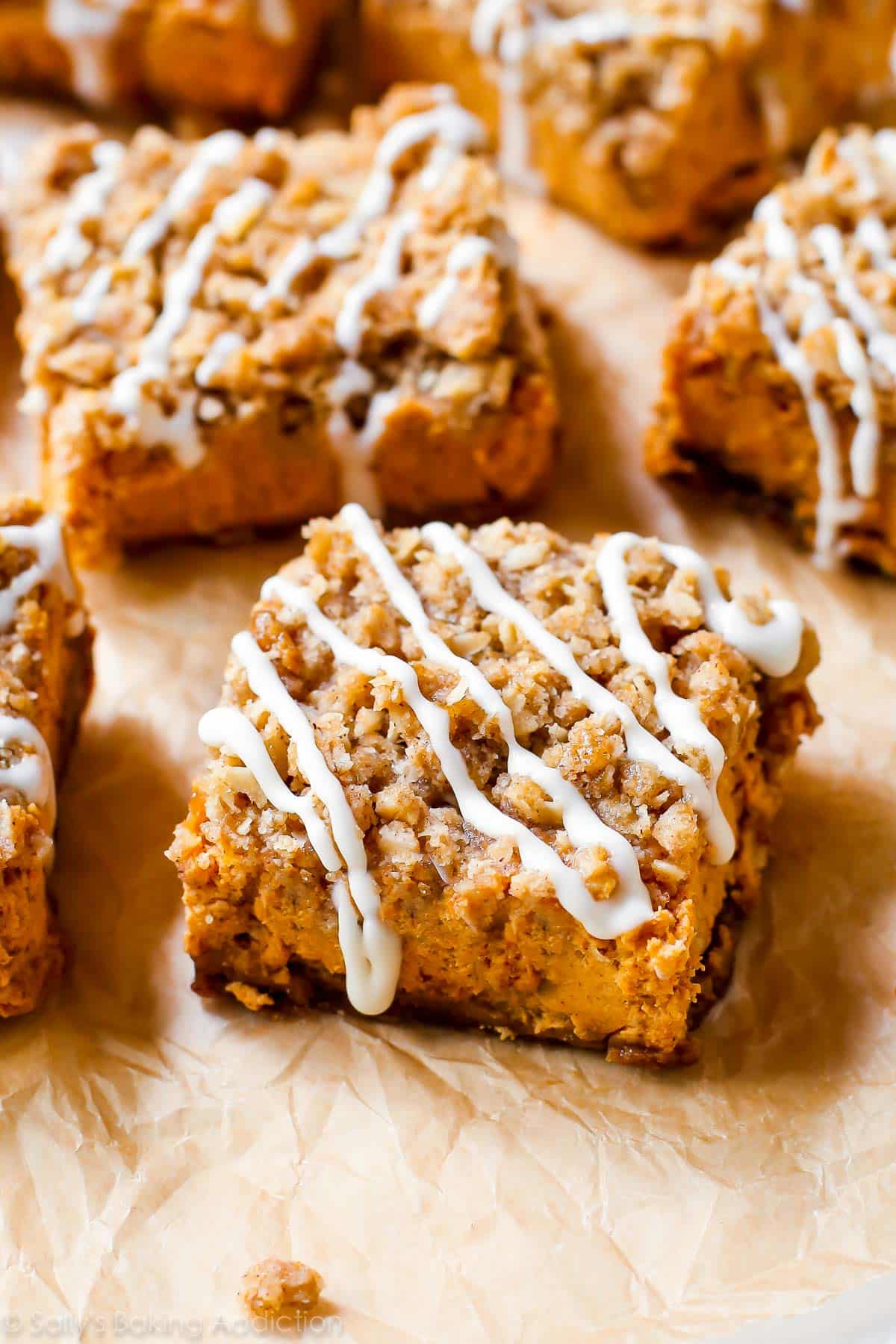 pumpkin streusel bars with vanilla icing