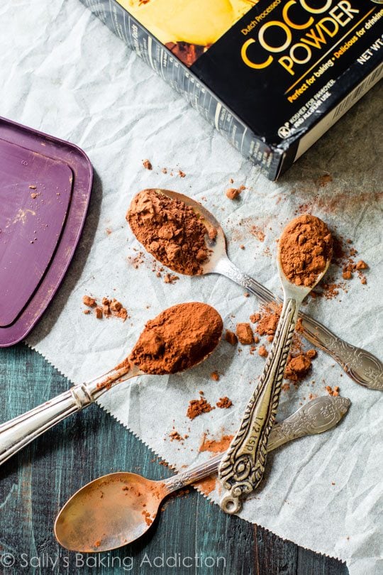 spoons with cocoa powder