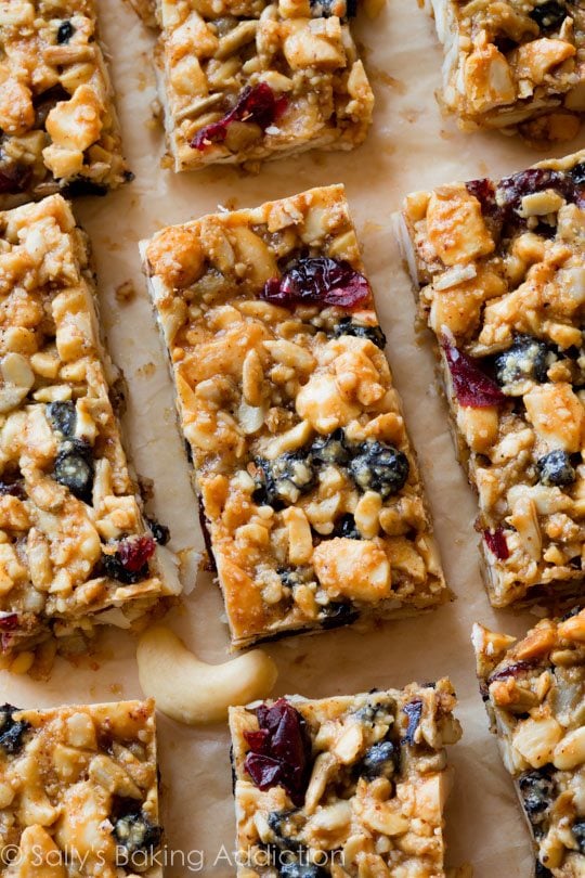 berry vanilla cashew snack bars