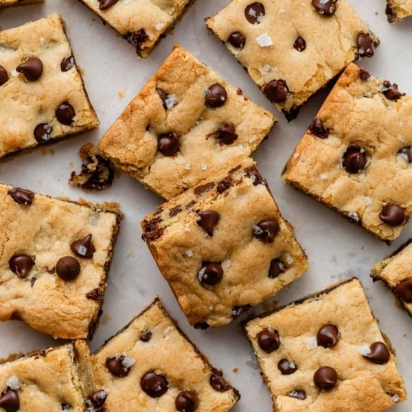 overhead of chocolate chip cookie bars with sea salt.