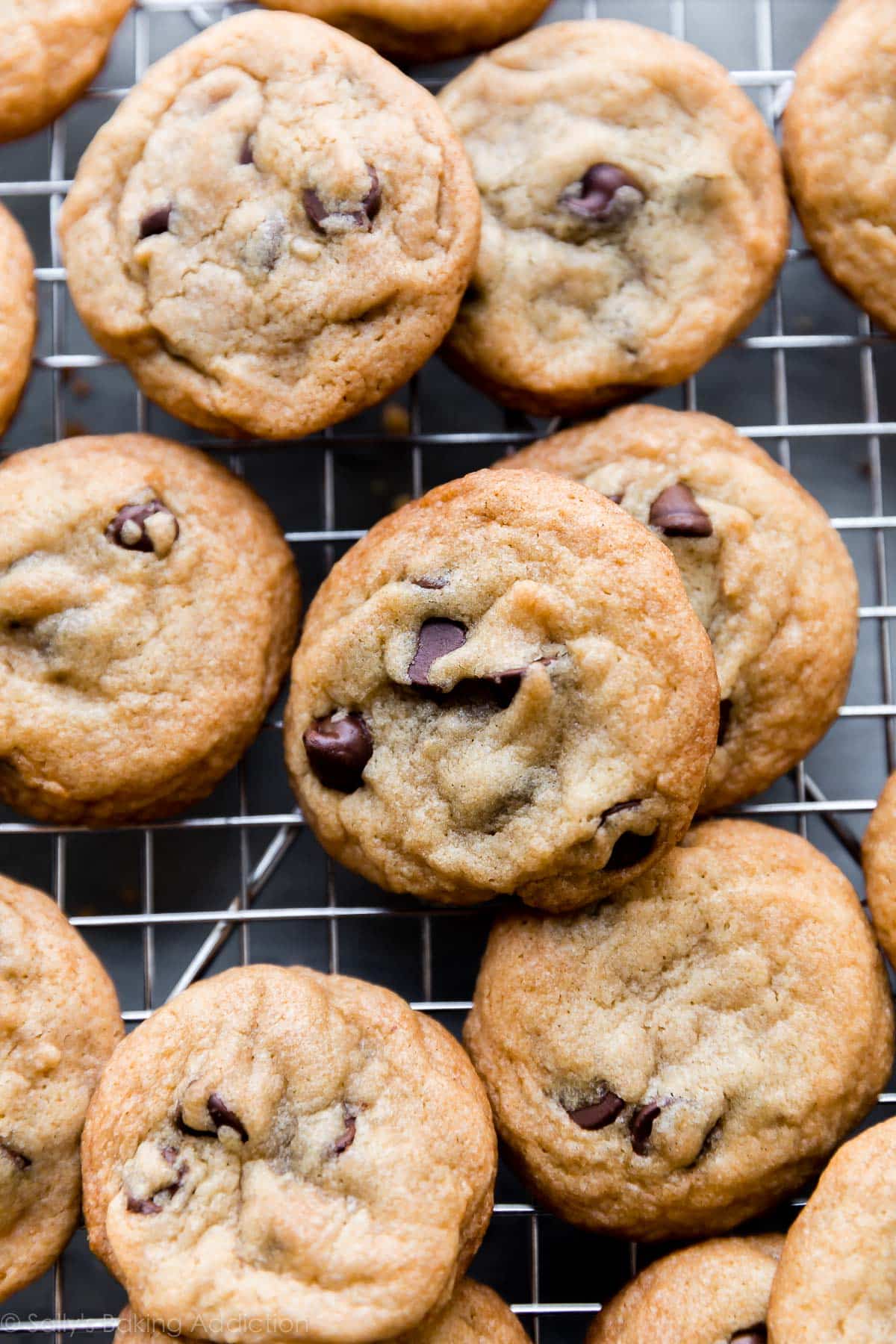 Crispy chocolate chip cookies